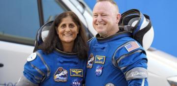 Stranded astronauts nearly home after nine months in space 