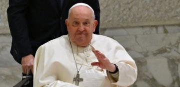 Pope no longer needs mechanical ventilation, Vatican says