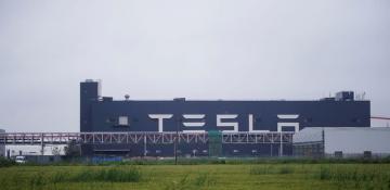 Tesla's new Shanghai Megafactory starts exporting energy-storage batteries 