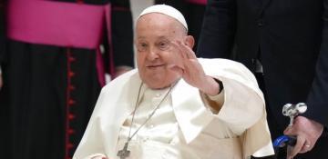 Vatican says Pope Francis will appear publicly for the first time on Sunday