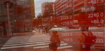 Tokyo stocks extend declines over U.S. tariffs 