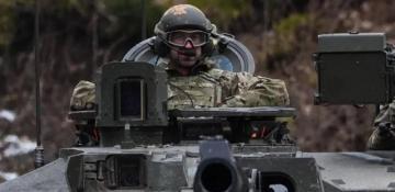 Prince William sends strong message from tank near Russian border 