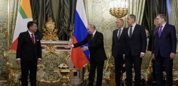 Putin praises Myanmar ties as junta chief visits Moscow 