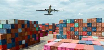 Bank experts warn US tariffs could impact UK consumers 