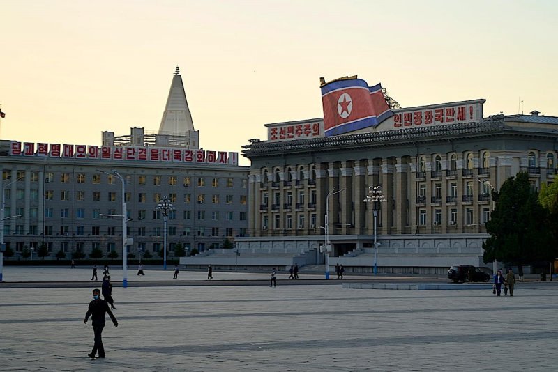 North Korea suspends tourism visits without explanation 