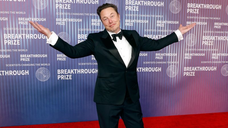 Elon Musk reclaims title as world's richest person on Forbes list