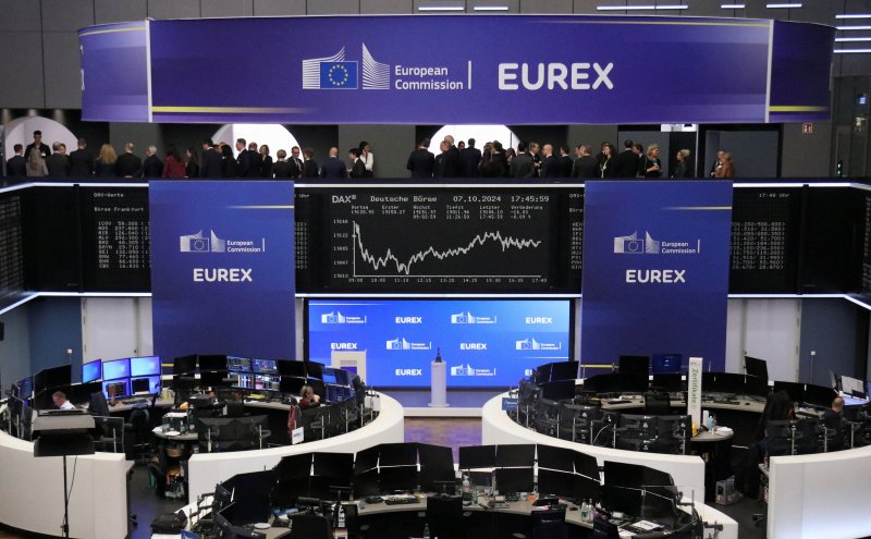 European stock futures tumble after Trump announces new tariffs
