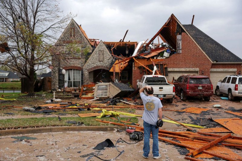 Destructive tornadoes, flash flooding hit central US