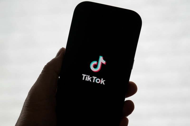 Trump considers plan to avoid TikTok ban as deadline approaches 