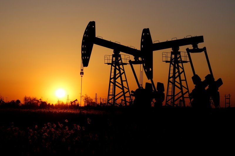 Oil prices hit four-year low, metals decline on rising recession fears