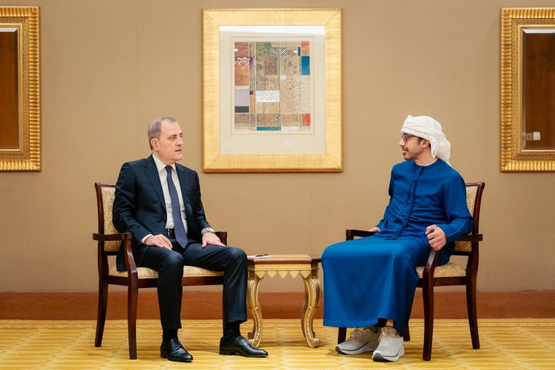 Azerbaijan, UAE discuss co-op prospects, regional and global developments 