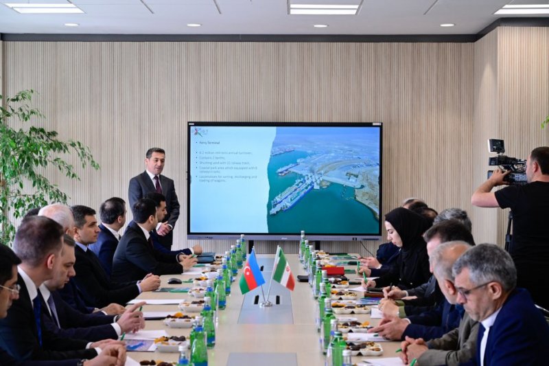 News about - Azerbaijani and Iranian delegations visit Baku International Sea Trade Port