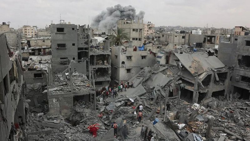 Israeli strike on Gaza residential building leaves at least 29 dead