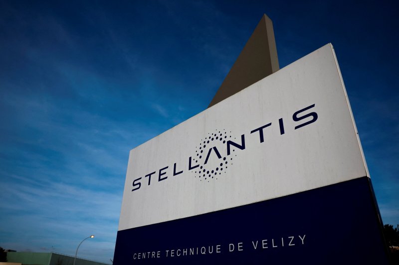 Stellantis reports drop in first-quarter shipments 