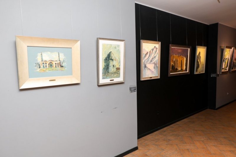 Baku hosts exhibition of Karabakh-inspired artworks 