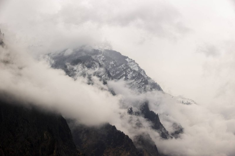 Himalayan snowfall hits 23-year low, putting nearly 2 billion at risk