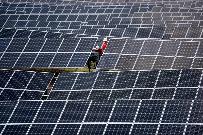 U.S. to impose 3,251% tariffs on solar panels from Southeast Asia 