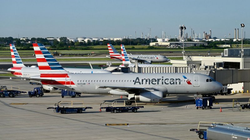 American Airlines scraps 2025 outlook amid trade and budget uncertainty