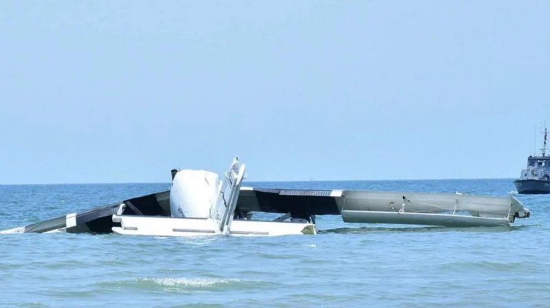 Thailand plane crash kills six police officers 