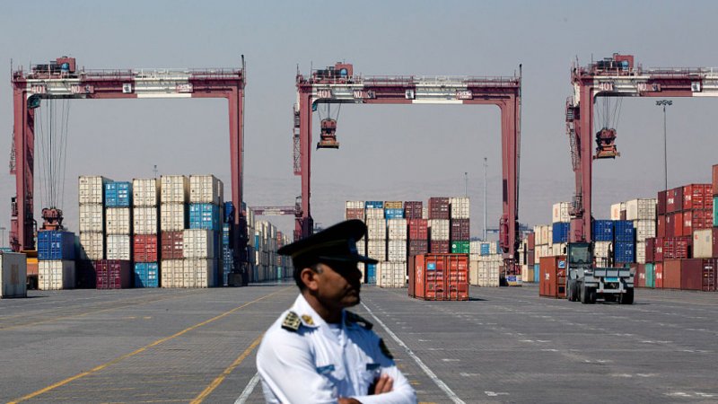 At least 195 injured in explosion at Iran port 