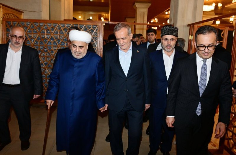 Iranian President visits Bibiheybat Mosque in Baku