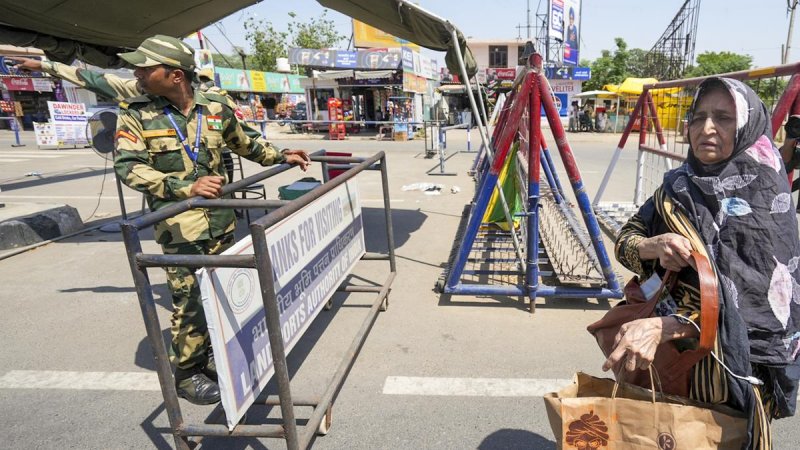 Nearly all Pakistani citizens leave India following visa cancellation - media