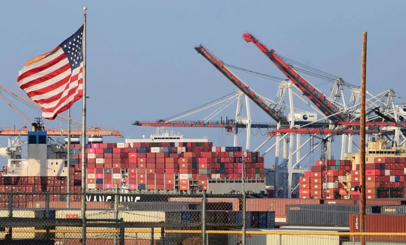 US economy contracts for first time since 2022