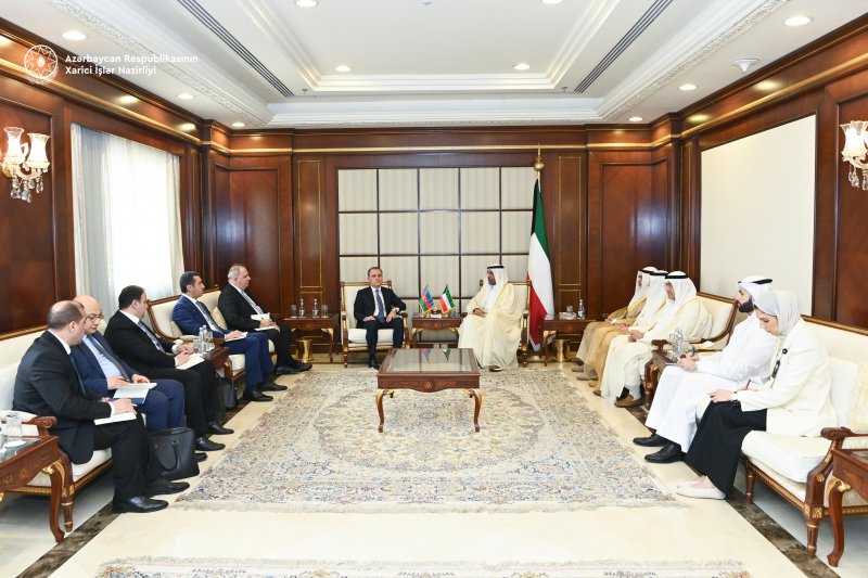 Top Azerbaijani, Kuwaiti diplomats discuss bilateral co-op, regional developments