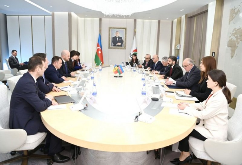 Azerbaijan, Moldova engage in talks on renewable energy, decarbonization