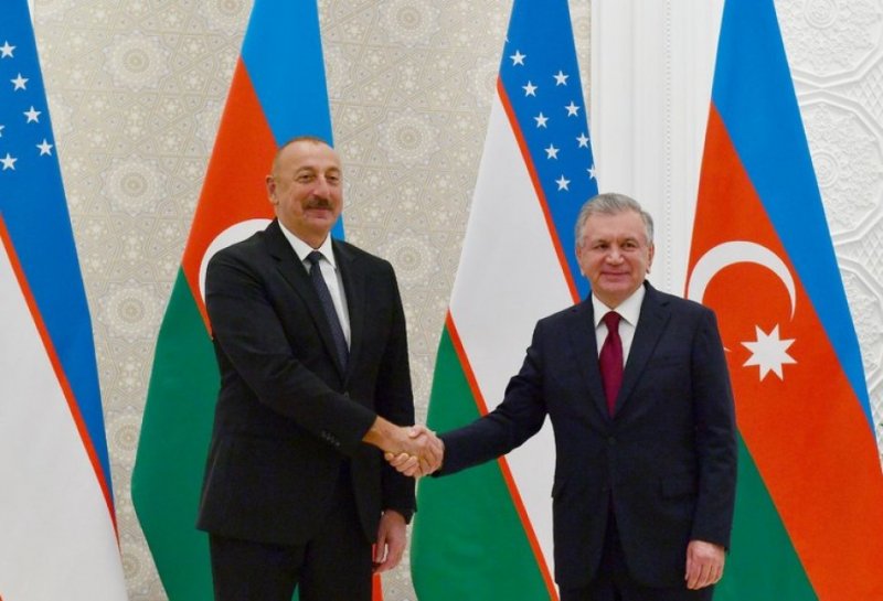 Azerbaijani, Uzbek presidents discuss further strengthening strategic partnership