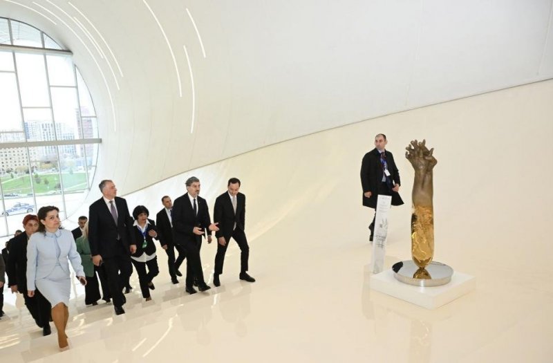 2025/04/9dcee-1744735586.jpg + Georgian President Mikheil Kavelashvili visits Heydar Aliyev Center News about - Georgian President Mikheil Kavelashvili visits Heydar Aliyev Center