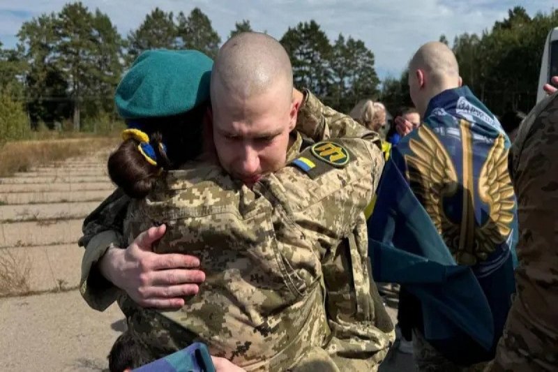 Russia, Ukraine swap 492 prisoners of war 