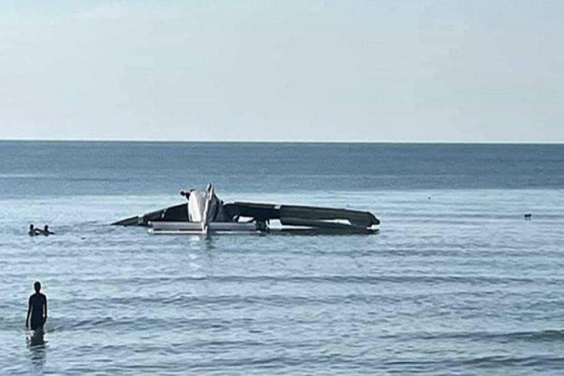 Plane crash kills 5, injures 1 near Thailand Airport  VIDEO 