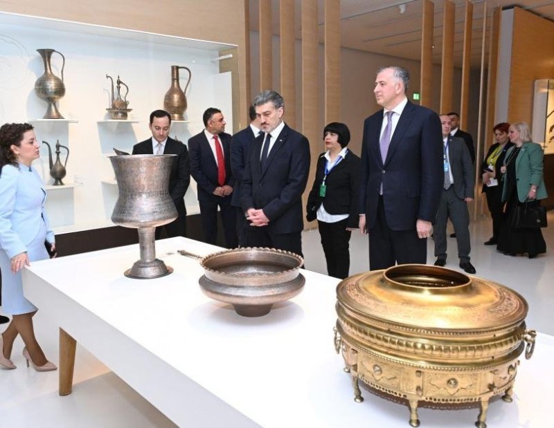 Georgian President Mikheil Kavelashvili visits Heydar Aliyev Center 