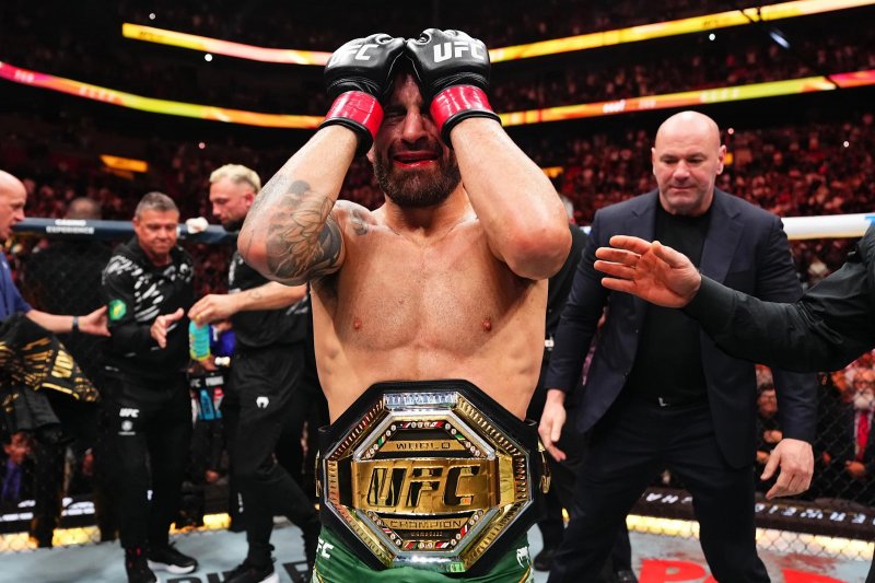 Volkanovski Lopes claims vacant title after hard-fought battle with Lopes at UFC 314