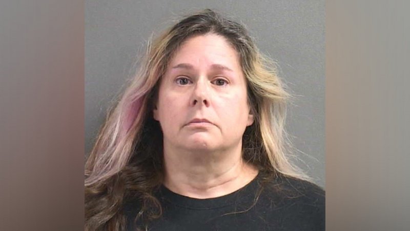 2025/04/ezgif-1744532610.jpg + Florida woman accused of purchasing and trafficking human bones online News about - Florida woman accused of purchasing and trafficking human bones online