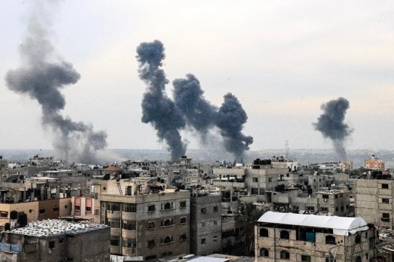 Israel attacks radical command and control center in Daraj Tuffa