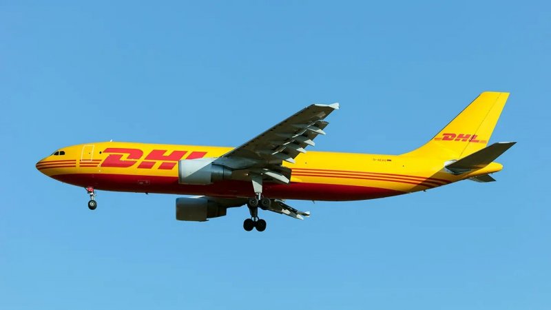 DHL suspends shipments to US over $800 