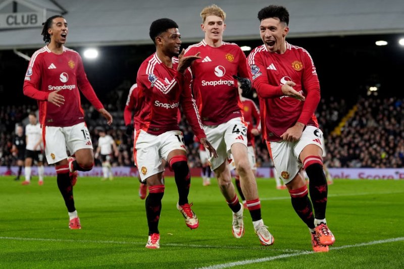 Manchester United set club anti-record for number of defeats in the Premier League in a season 