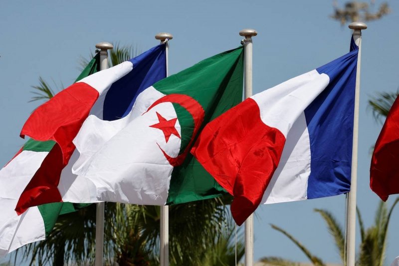 France expels 12 Algerian officials in response 