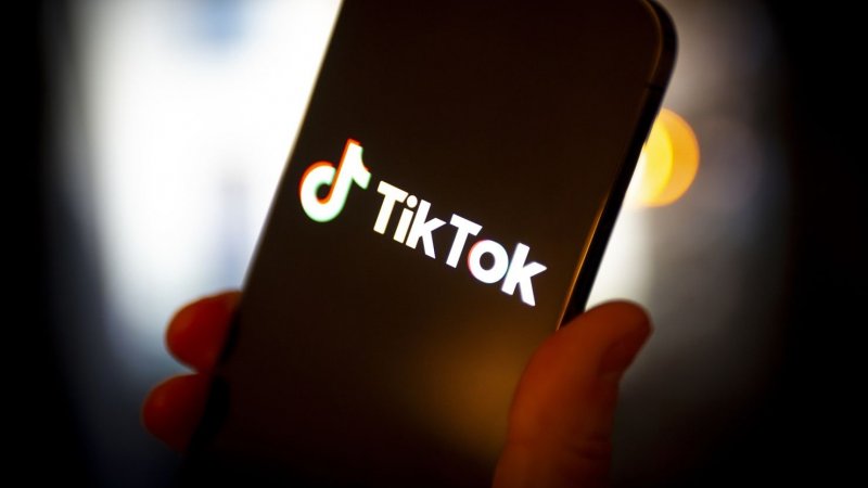 TikTok videos use trade war to promote fake luxury goods 