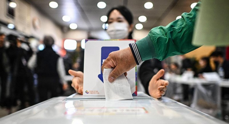 S. Korea government sets presidential election for June 3