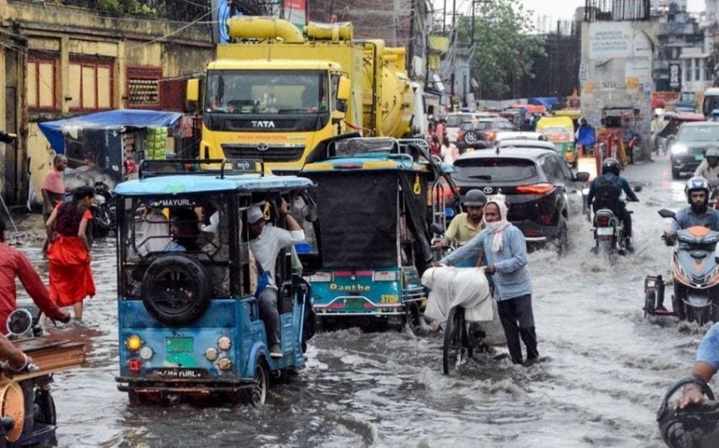 Lightning, hailstorms claim at least 25 lives in India