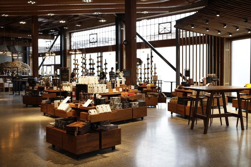 Starbucks outlook shifts to negative, Moody’s affirms ratings 