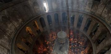 Holy Fire appears at Jerusalem’s Church of the Holy Sepulchre 