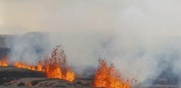 Volcano erupts in southwestern Iceland following evacuation of town and spa 