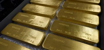 Goldman Sachs raises 2025 gold forecast to $3,700 amid soaring demand 
