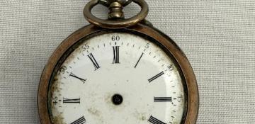 Titanic victim’s pocket watch goes to auction in UK
