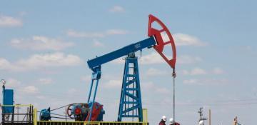 Oil prices dip amid trade war concerns