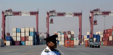 At least 195 injured in explosion at Iran port 